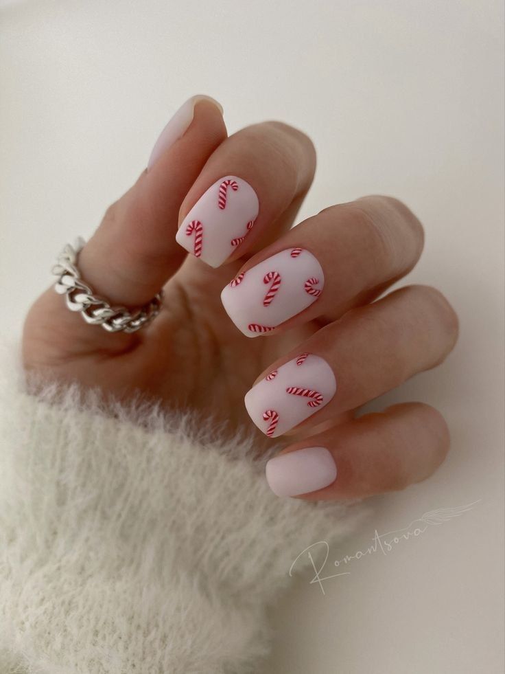 Winter Acrylic Short Nails 2023-2024 16 Ideas: Embrace the Season with Style