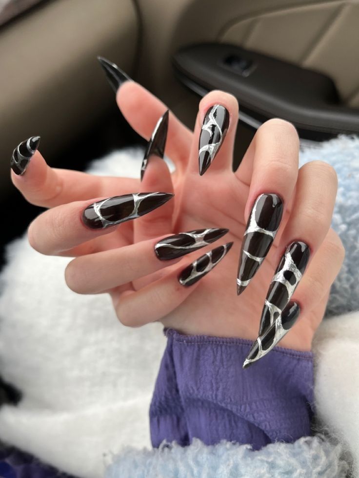 Spooky Halloween Nails 2023 18 Ideas: Get Ready for a Frightfully Fabulous Manicure!