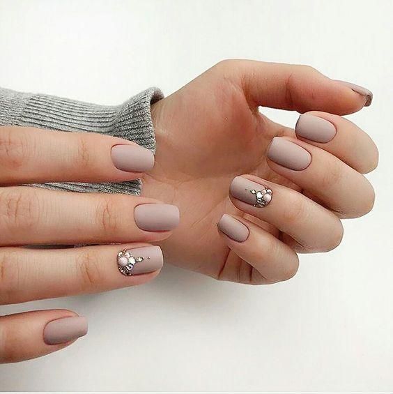 Winter Acrylic Short Nails 2023-2024 16 Ideas: Embrace the Season with Style