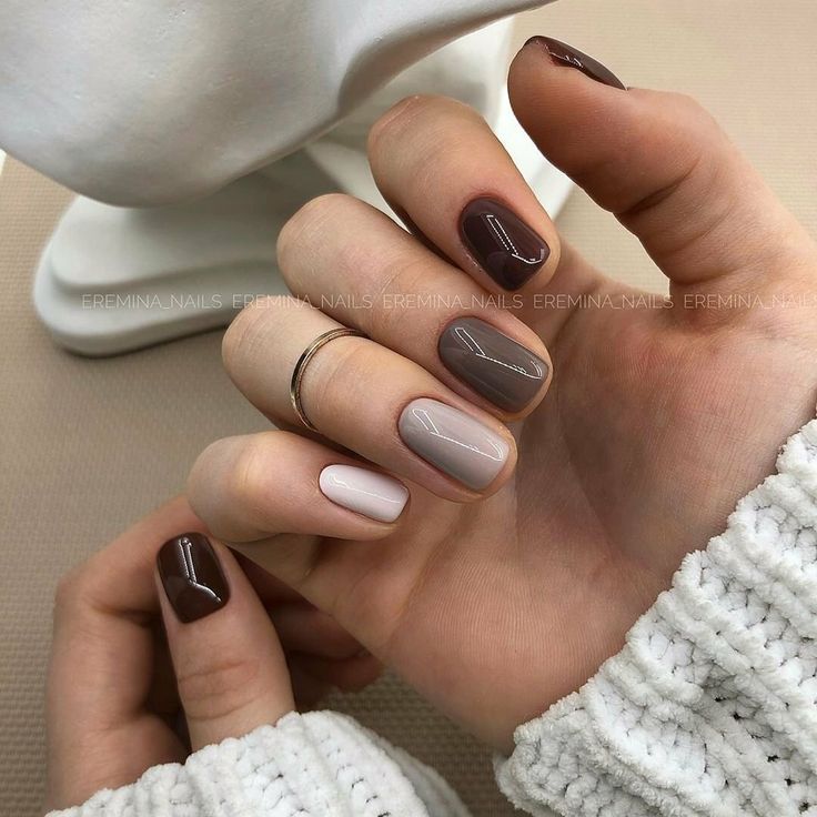 Nails Winter Natural 2023-2024 18 nápadů: Přijměte sezónu stylově