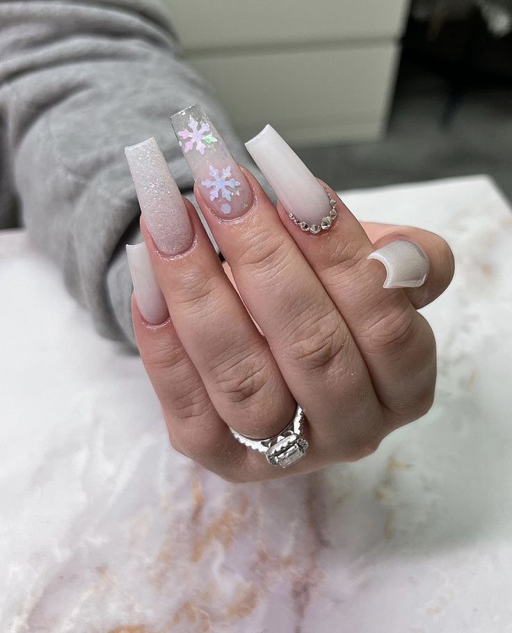 Winter Nails Square Long 2023-2024 16 nápadů: Zůstaňte styloví i v chladu