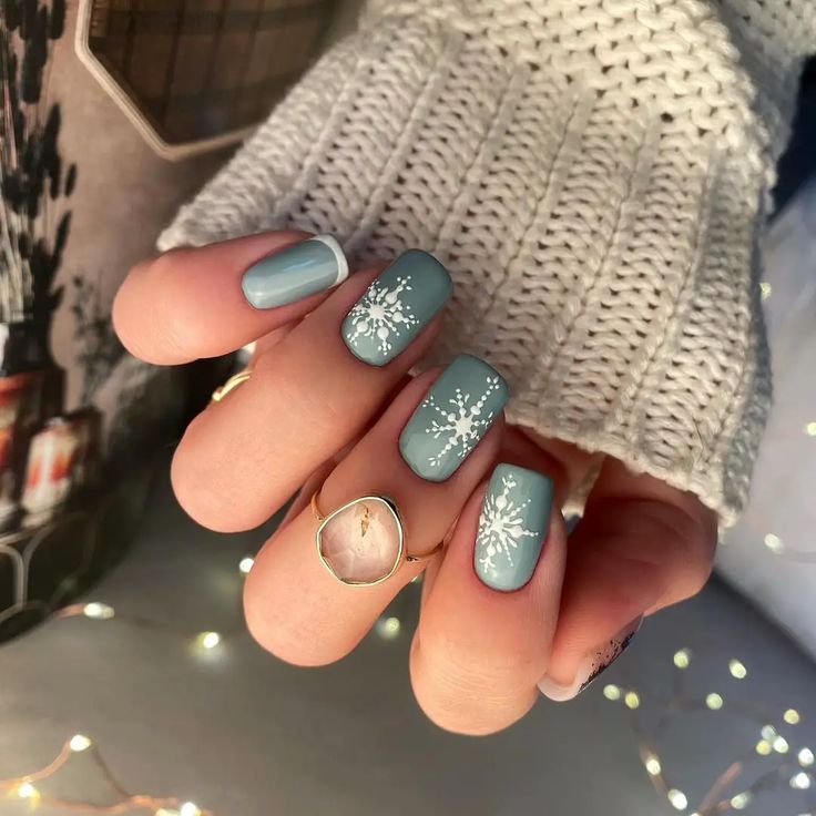 Short Winter Nails 2023 - 2024 20 Ideas: Chic and Cozy Nail Trends