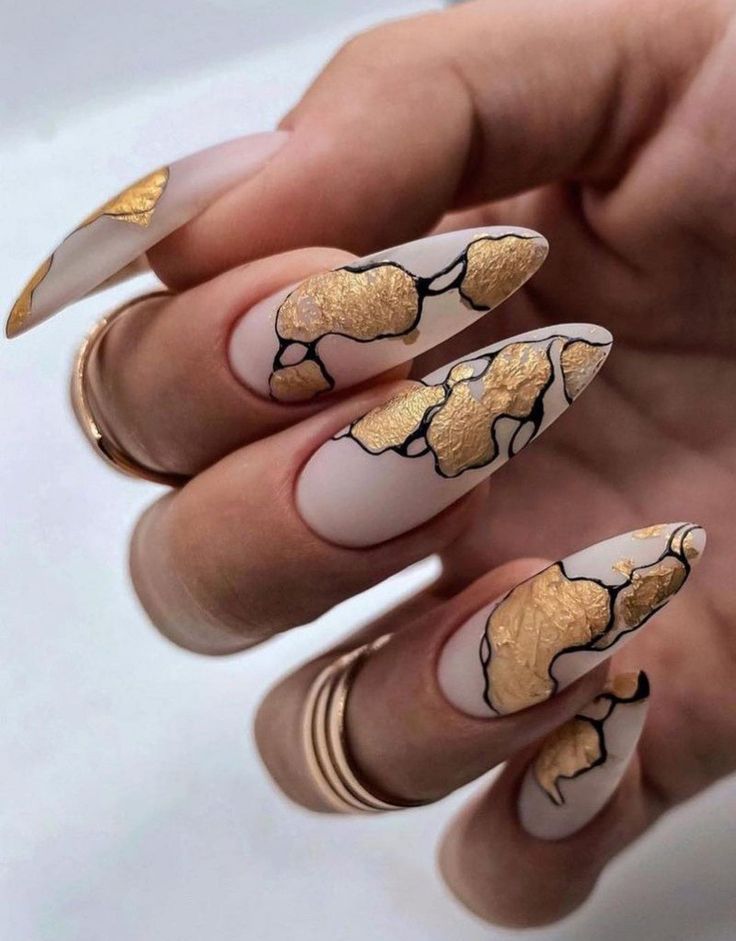 Nail the Winter Look: Glamorous Gold Nail 16 Ideas for 2023-2024