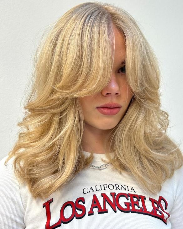 Discover 90s Haircuts 2024 21 Ideas: Modern Styles with Medium, Long, and Short Layers