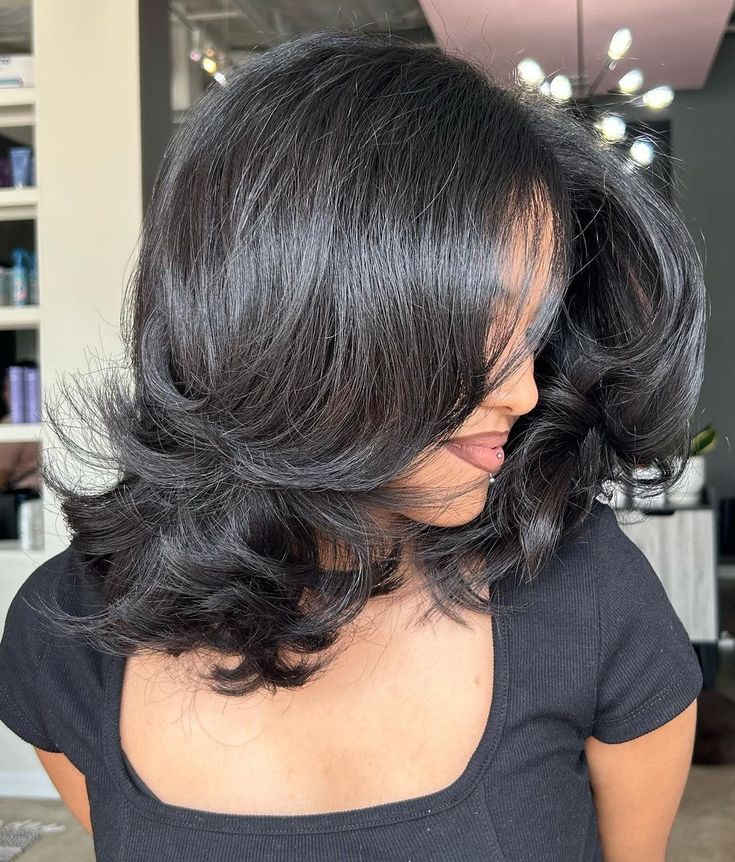 Elevate Your Style with 2024 Butterfly Haircut 18 Ideas: Long, Short, Curly, and More!