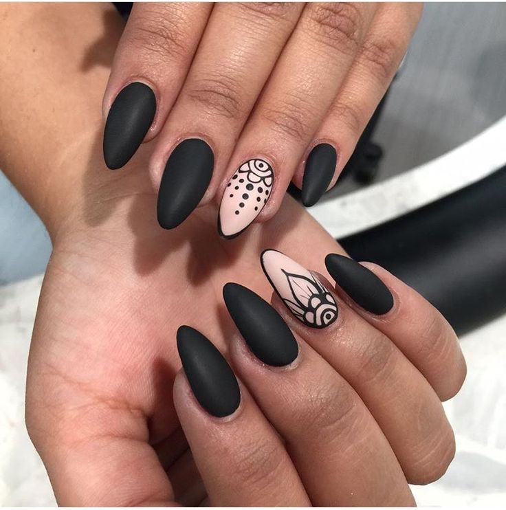 Short New Year's Nails: Black 2024 Designs & Trendy 16 Ideas