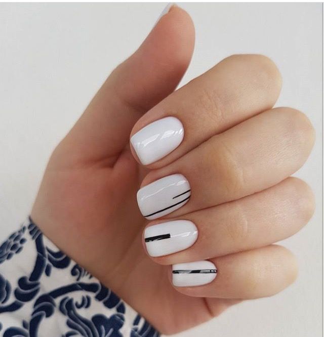 Short New Year's Nails White 2024 18 Ideas: Trendy Designs & Manicure Art