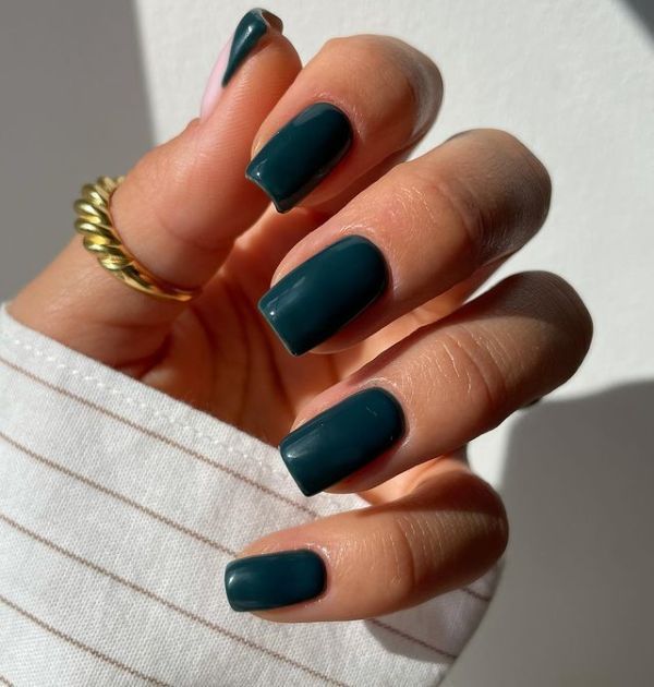 Black Christmas Nails 2023 22 Ideas: Rock Your Holiday Look!