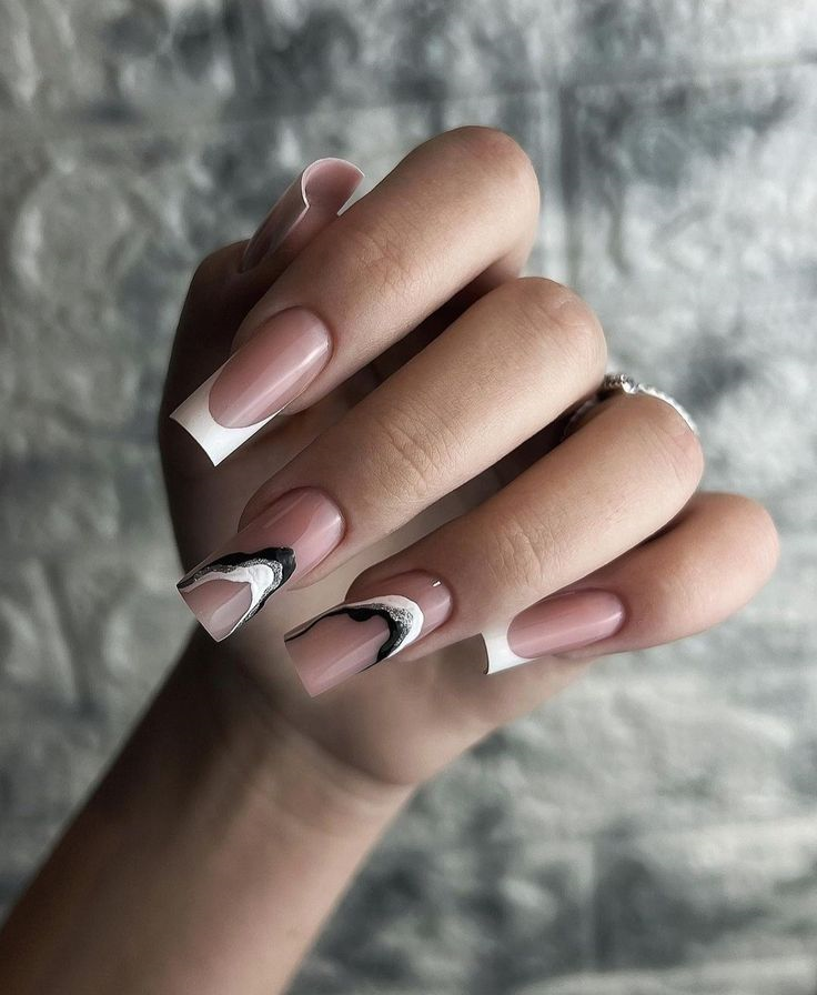 2024 New Year Nails 18 Ideas: From Gel to French, Red to Black, Get Inspired!