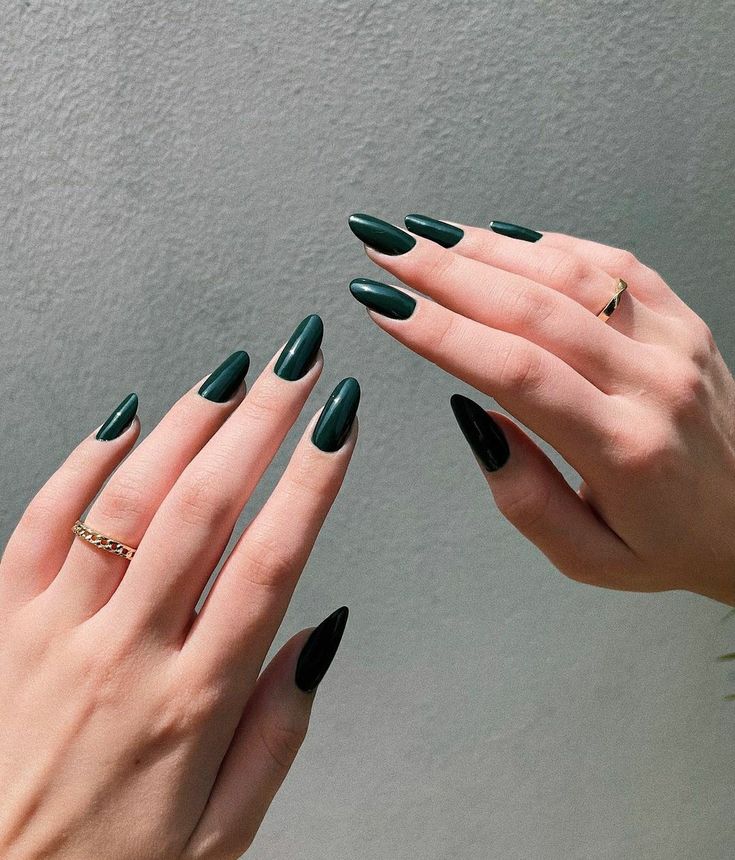 Solid Color Nails Winter 2023-2024 20 Ideas