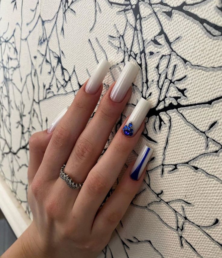 2024 New Year Nails 18 Ideas: From Gel to French, Red to Black, Get Inspired!