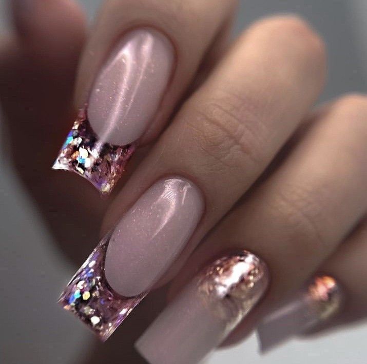 French Christmas Nails 2023 18 Ideas: Glam Up Your Holidays