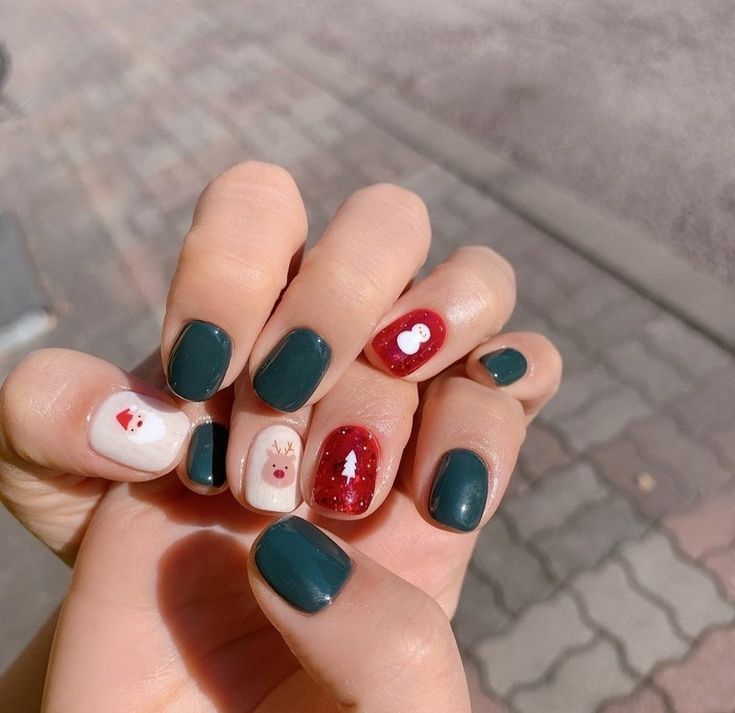 Christmas Nail Art 2023 21 Ideas: A Trending Style Guide