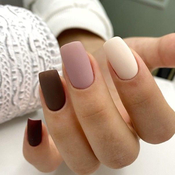 Casual Winter Nails 2023-2024 18 Ideas: A Guide to Cozy and Chic Nail Styles