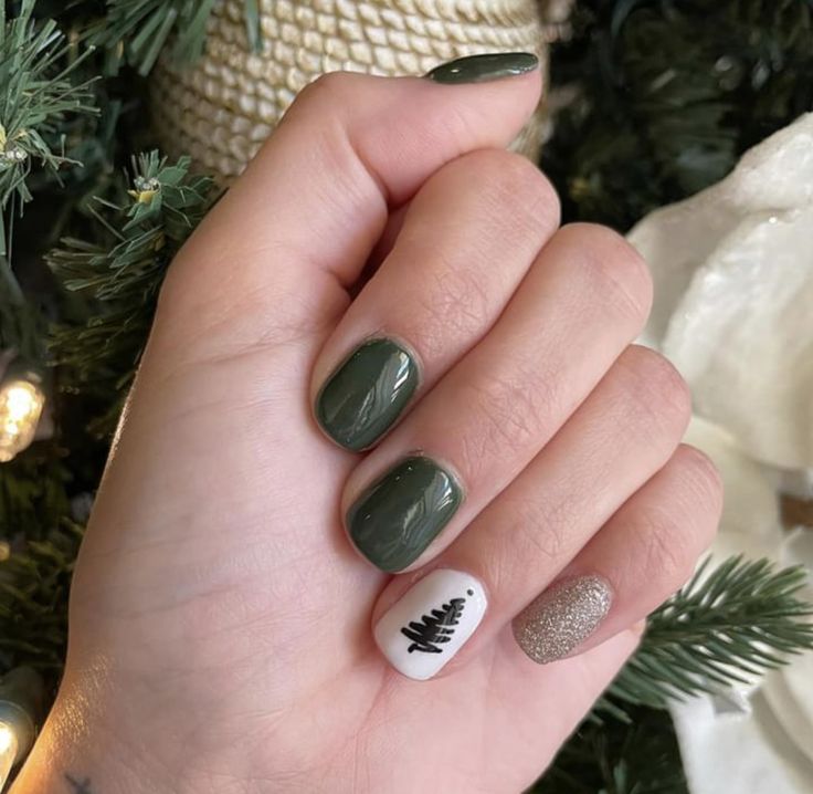 Festive Christmas Nail Trends 2023 20 Ideas: Embrace Trends Red and Trends Green