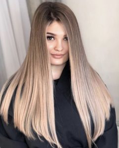 Stay Ahead of the Curve with 2024 Women's Haircut Trend