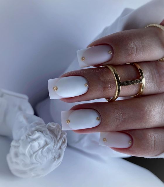 White Christmas Nails 2023 22 Ideas: The Ultimate Festive Nail Guide