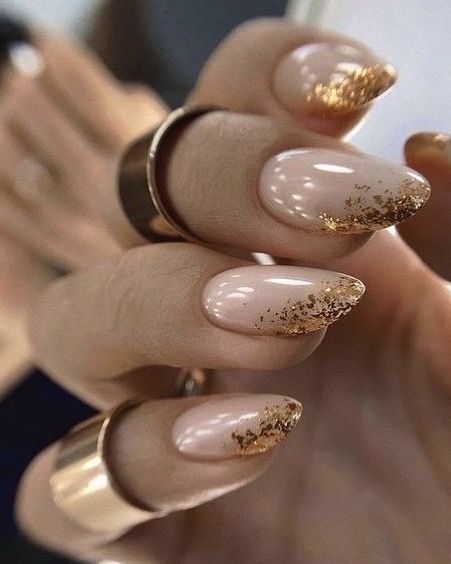 Nail the Winter Look: Glamorous Gold Nail 16 Ideas for 2023-2024