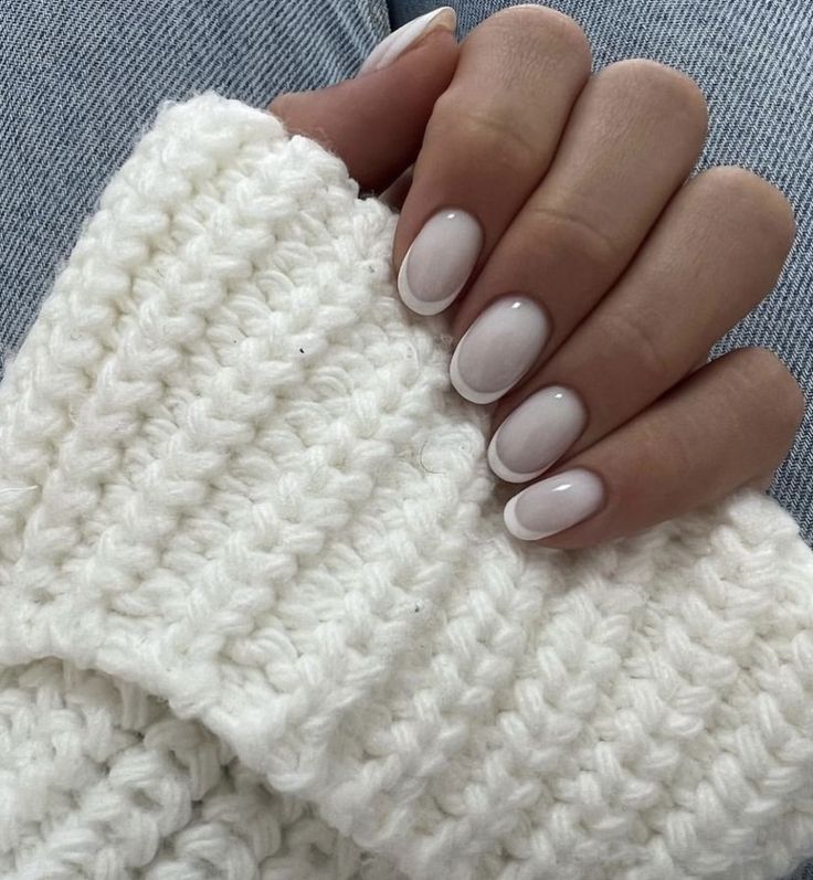 Short New Year's Nails White 2024 18 Ideas: Trendy Designs & Manicure Art