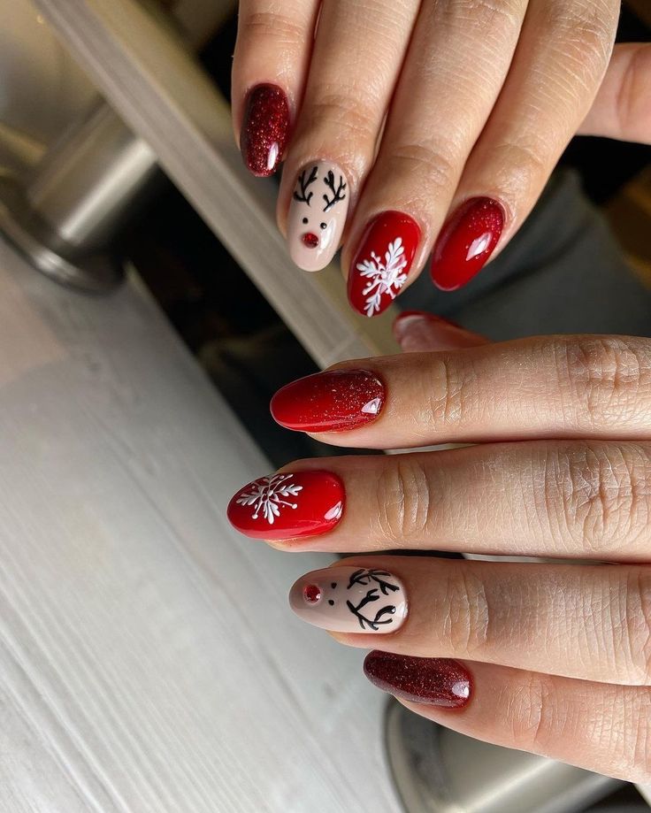 Red Christmas Nails 2023 18 Ideas: Festive and Trendy Nail Designs