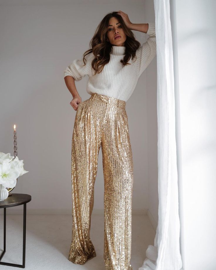 Glamorous NYE Party Outfit 22 Ideas for 2024: Shine Bright with Anna's Expert Tips