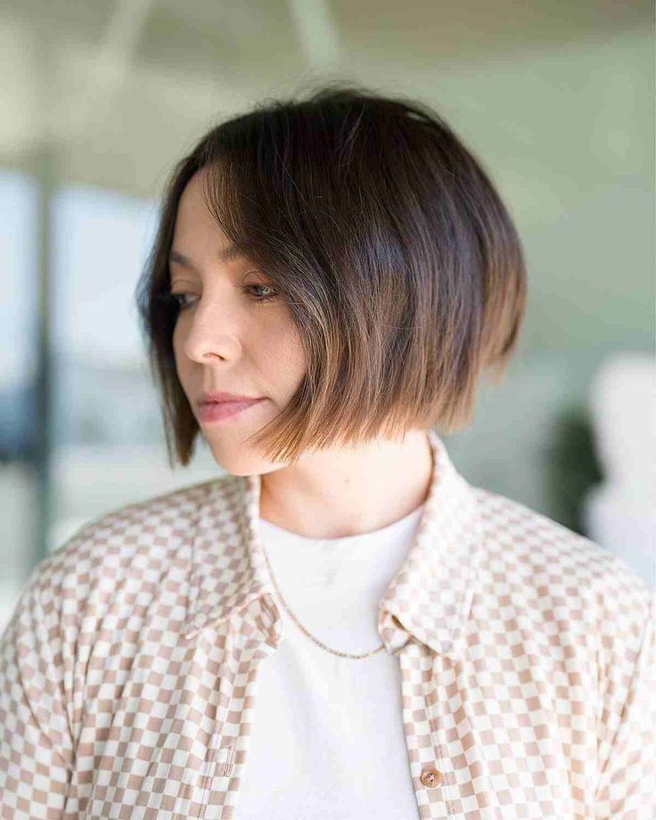 Chin-Length Haircuts 2024 20 Ideas: Trends for Fine and Thick Hair, Round Faces, and More