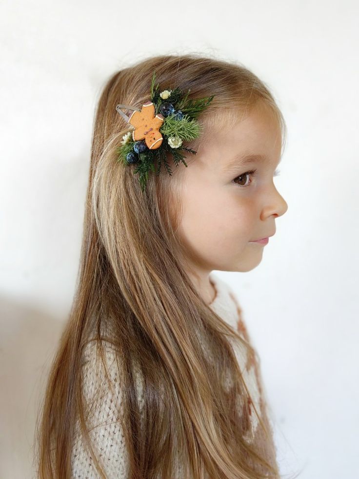 Christmas Hairstyles for Kids 2023 21 Ideas