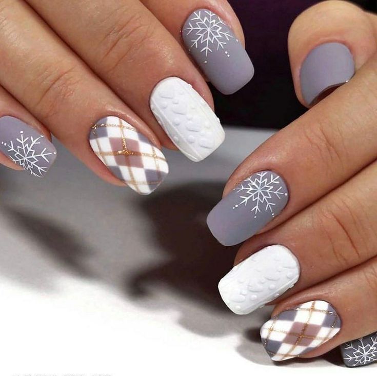 Pretty Winter Nails 2023 - 2024 18 nápadů