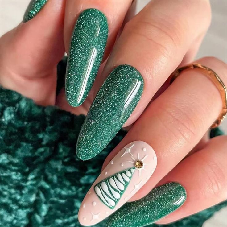 Simple Christmas Nails 2023 18 Ideas: Festive Trends & Winter Designs