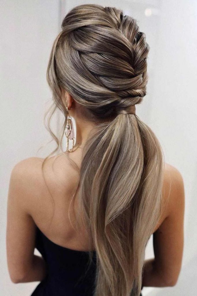 Christmas Hairstyles for Long Hair 2023 18 Ideas