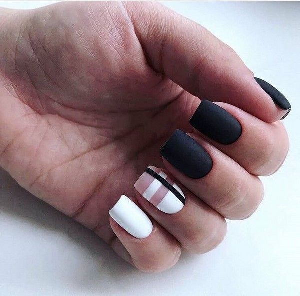 Short New Year's Nails: Black 2024 Designs & Trendy 16 Ideas