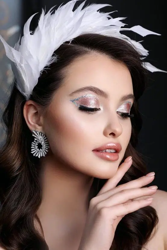 Glam Up 2024 with New Year's Eye Makeup Ideas: Glitter, Lunar, and ...