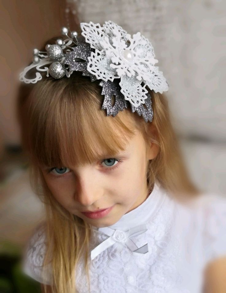 Christmas Hairstyles for Kids 2023 21 Ideas