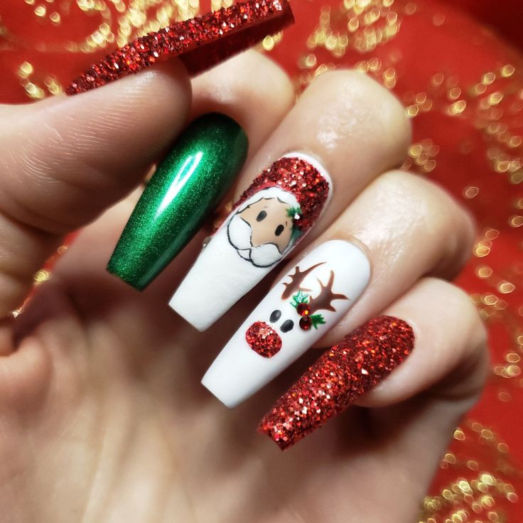 Christmas 2023 Nail Color 18 Ideas: From Classic Red to Disney Art