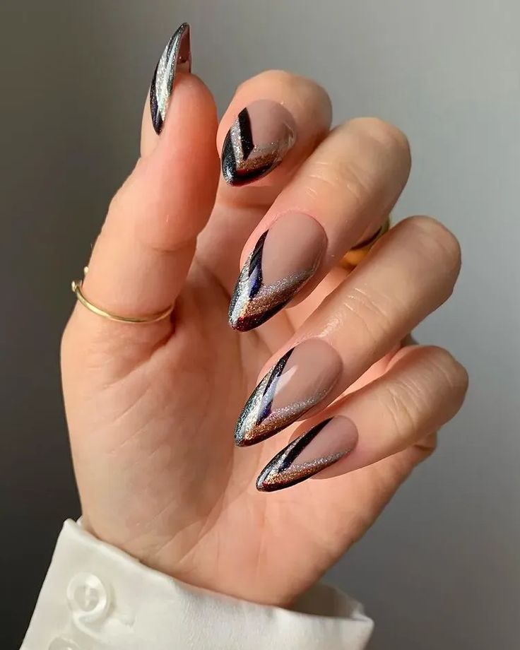 French Christmas Nails 2023 18 Ideas: Glam Up Your Holidays