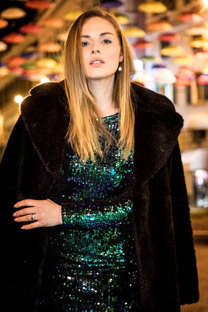 Glamorous NYE Party Outfit 22 Ideas for 2024: Shine Bright with Anna's Expert Tips