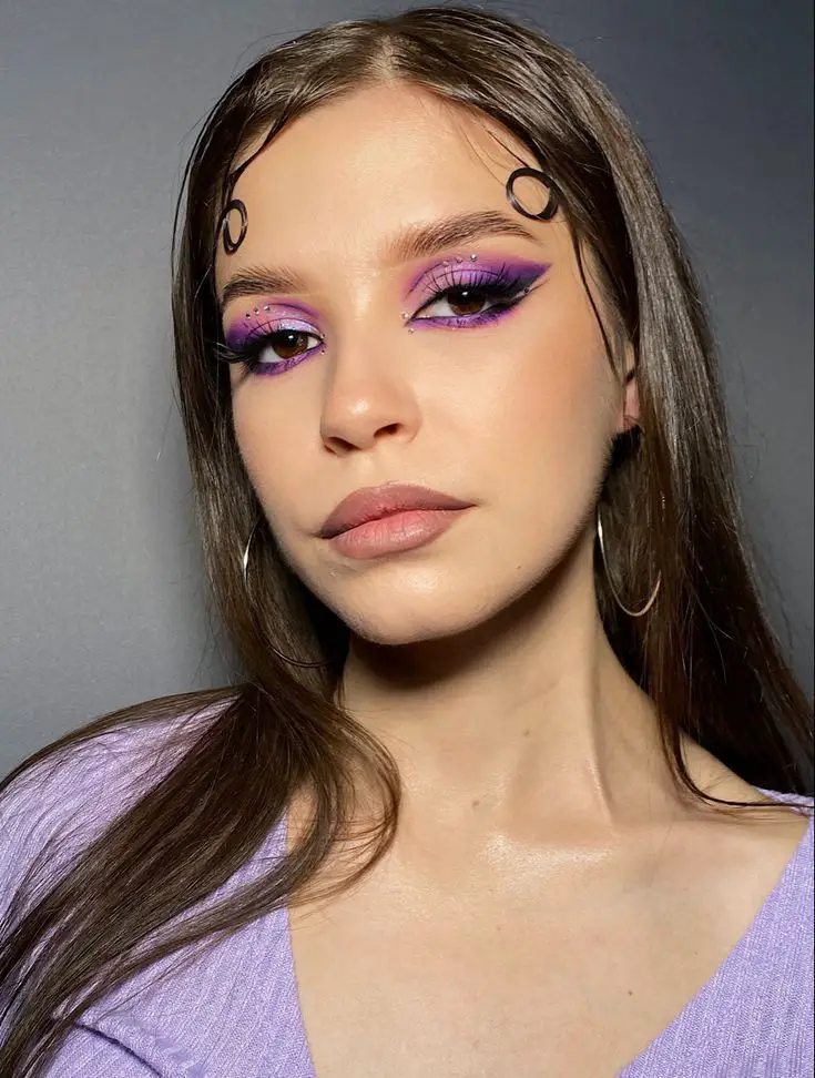 New Year's Eye Makeup 2024 18 Ideas: Glitter, Lunar, and Gemstone Glam