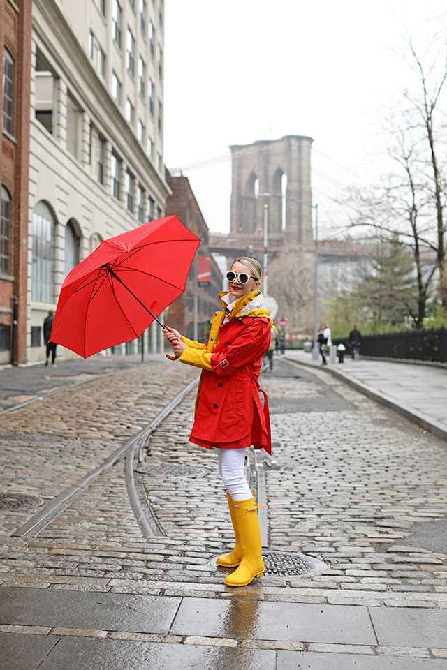 Stylově obejmout déšť: Umbrella Outfit 2024 18 nápadů