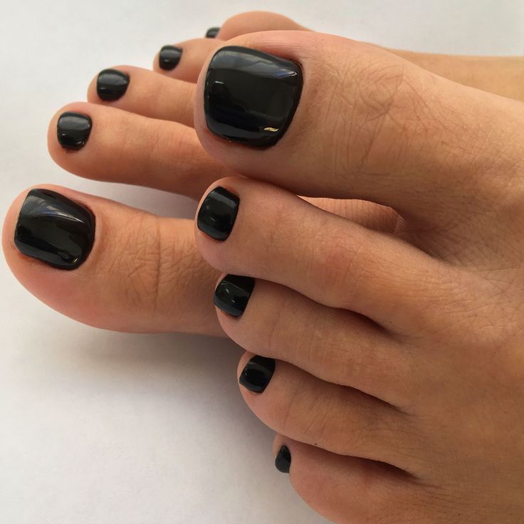 Discover The Best Toe Nail Colours For 2024 Chic Seasonal Shades   2 44 