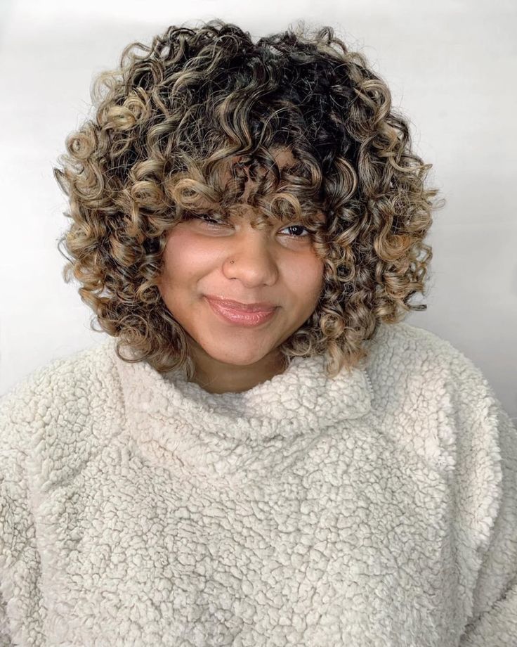 Discover Short Curly Haircuts 2024 Round Face Medium Texture Korean   Bez Nazvaniya 10 