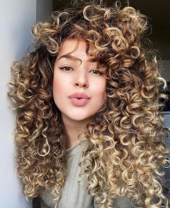 Trendy Curly Haircuts 2024 Short Medium Long Styles With Bangs   Bez Nazvaniya 8 1 245x300 