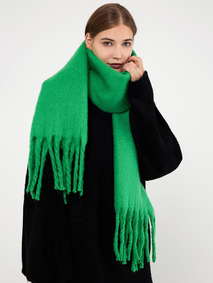 Scarf Outfit 2024 18 Ideas: Elevate Your Winter Fashion Game