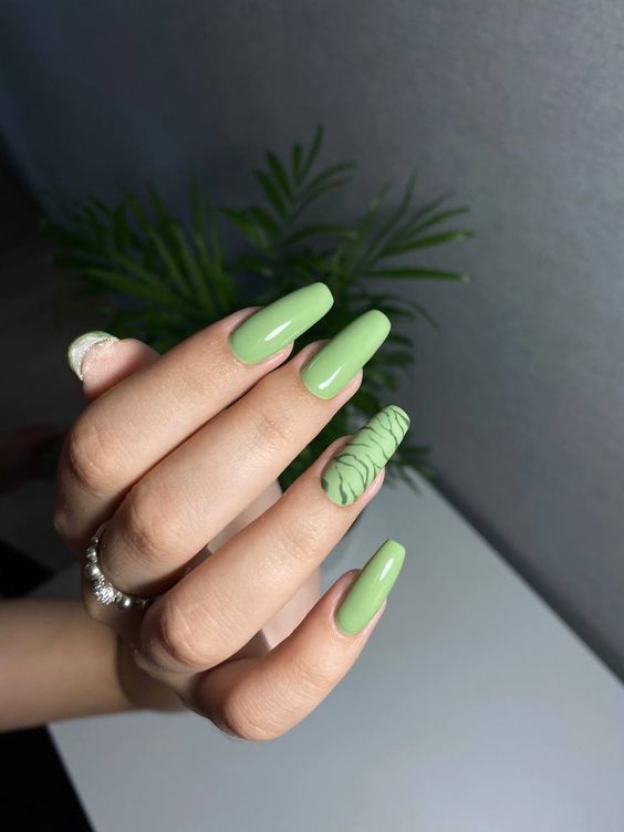 Spring 2024's Fresh Green Nail Trends 16 Ideas