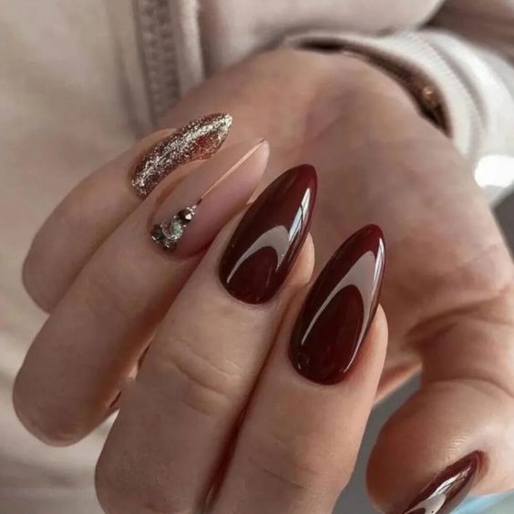 Spring 2024's Trendy Almond Nail Designs 15 Ideas