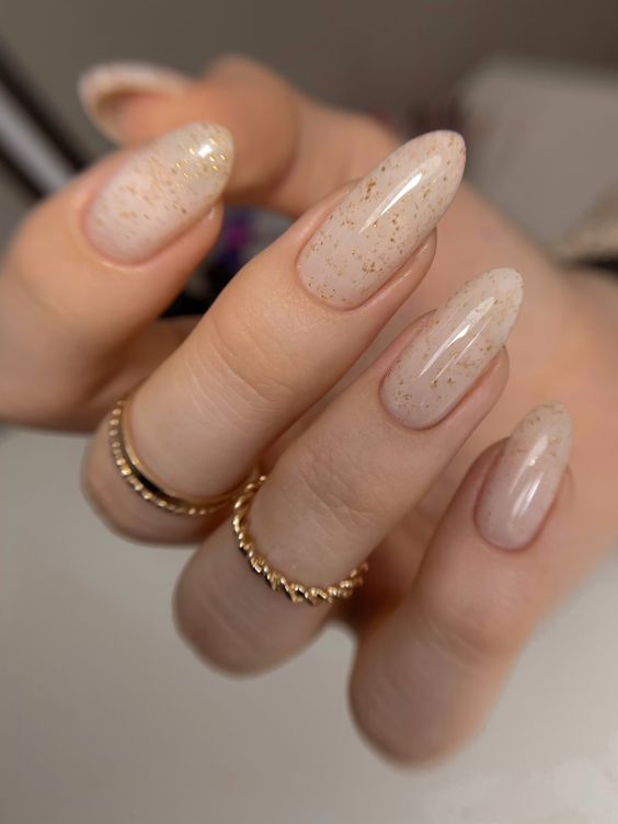 Spring 2024's Chic Oval Nail Trends 15 Ideas