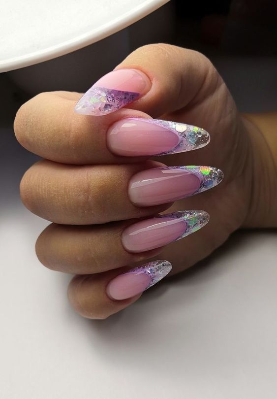 Spring 2024's Trendy Almond Nail Designs 15 Ideas