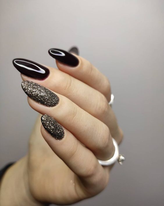 Spring 2024's Chic Oval Nail Trends 15 Ideas