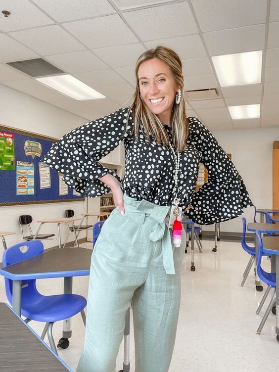 Spring 2024 Teacher Wardrobe: Chic & Comfy Classroom Styles