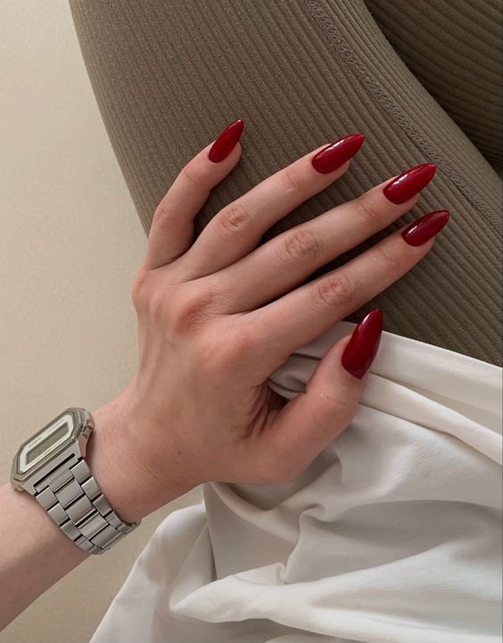 Spring Nails Red 2024 16 Ideas: A Fusion of Elegance and Playfulness