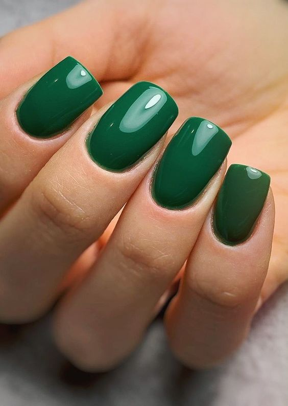 Spring 2024's Fresh Green Nail Trends 16 Ideas